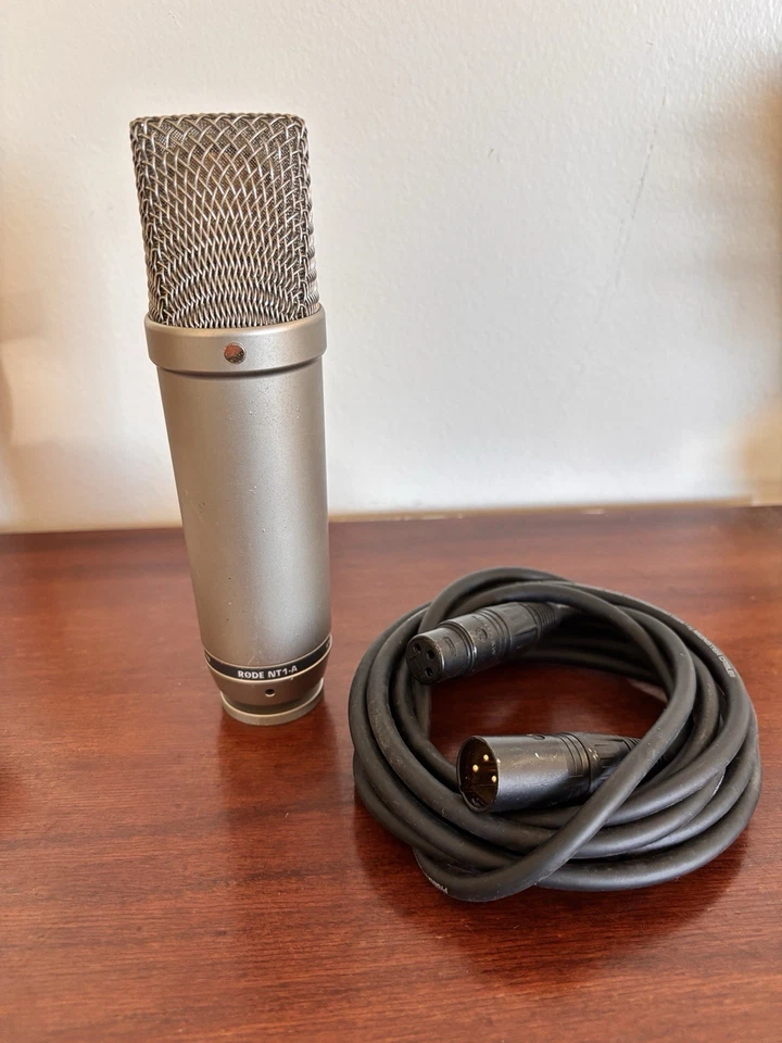 Micrófono condensador de estudio RODE NT 1-A incluye bolsa de almacenamiento y cable Foto 2 de 4