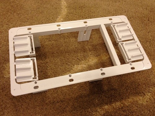 Erico MP34P retrofit 4 gang mounting plate for drywall. One per box - Bild 1 von 3