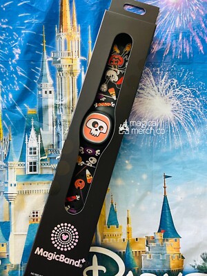 2022 Disney Parks Happy Halloween Mickey Mouse Treats Magic 