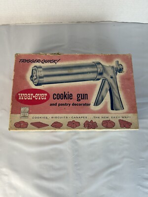 Wear-ever Cookie Gun Pastry Decorator Canapes Trigger Quick 1950s Complete