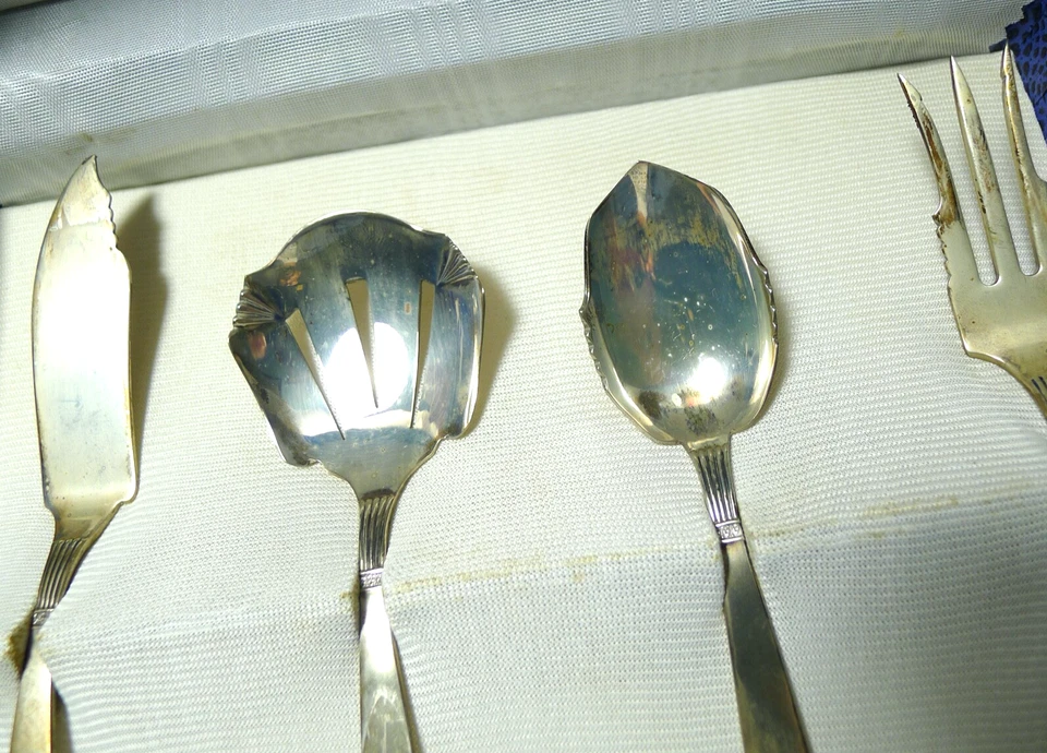 IDEA REGALO 4 POSATE DA PESCE VINTAGE ARGENTO MASSICCIO MARE BOLOGNA 1950 - Immagine 3 di 4