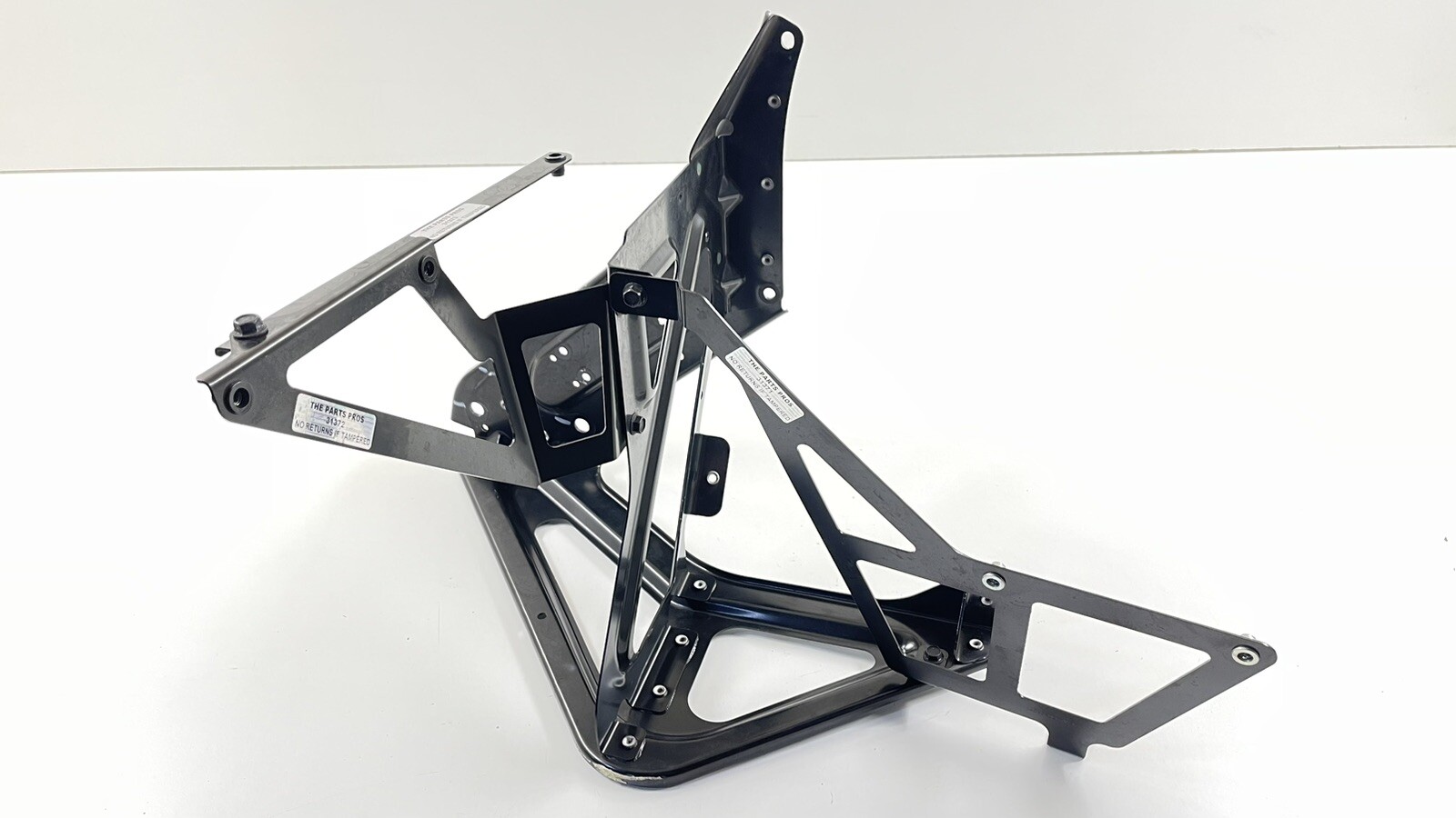 15-17 MCLAREN 650S LEFT REAR INNER QUARTER PANEL SUPPORT MOUNT BRACKET OEM