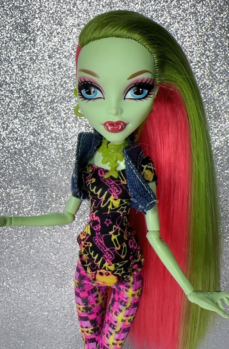Monster High First Wave Venus McFlytrap Doll Mattel
