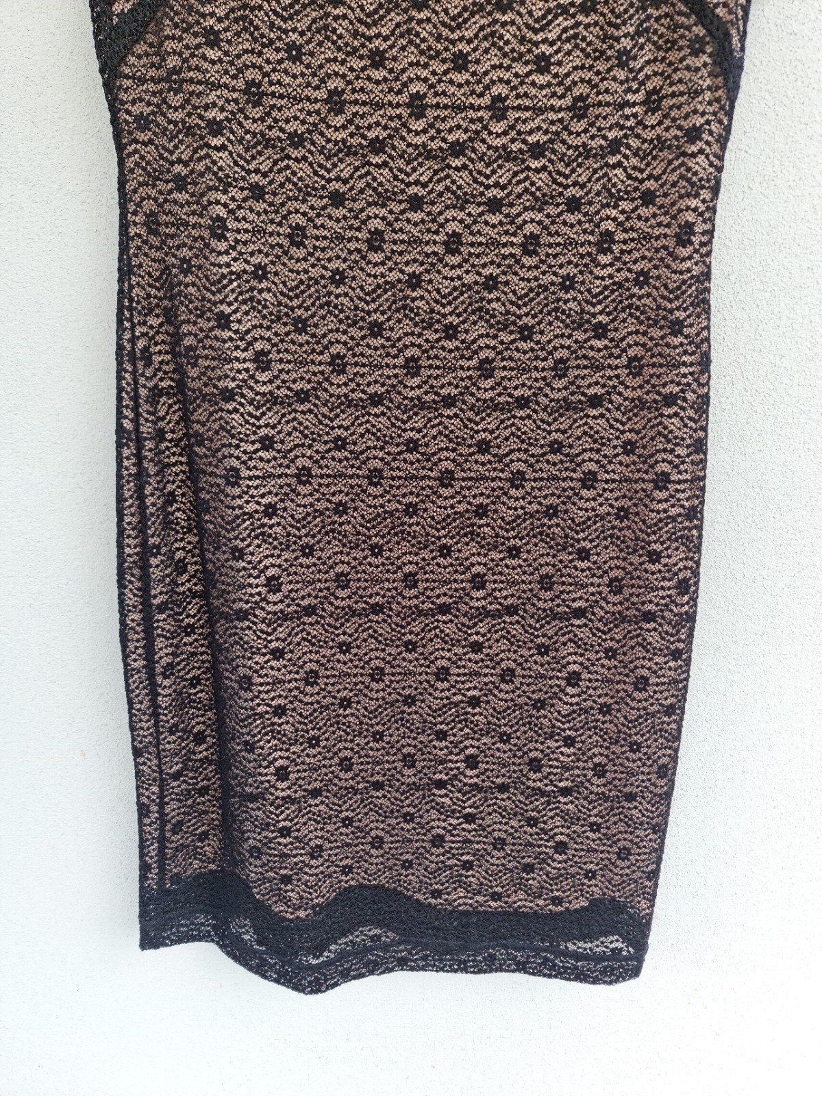 Picture 4 of 9