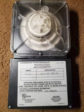 SIEMENS PYROTRONICS FIRE SAFETY AIR DUCT HOUSING AD-11XPR 500-096062 .63-2.64V 1