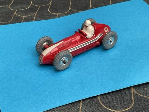 Dinky Toys No.231..Maserati Racing Car..excellent..original..vintage..
