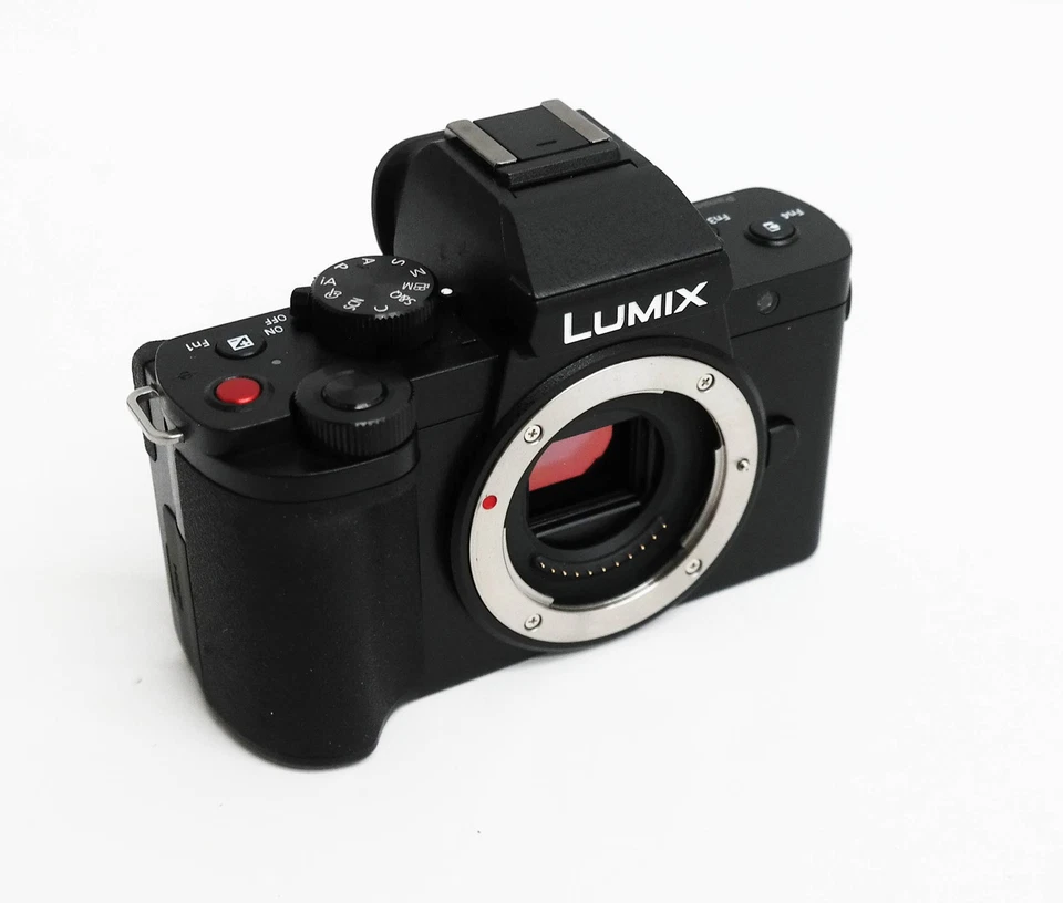Panasonic LUMIX G100 DC-G100 20.3MP Mirrorless Camera (Body Only) - Image 2 of 4