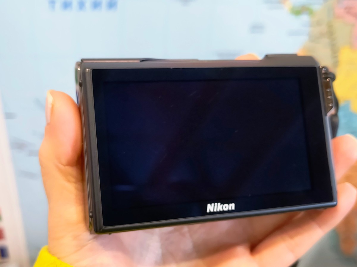 Nikon COOLPIX S80 14.1MP Digital Camera - Black Fully Working