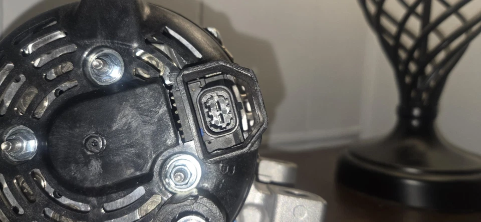 Alternador de piezas originales GM para Chevy Equinox 2008-2017 ACDelco 23119515 Foto 3 de 4