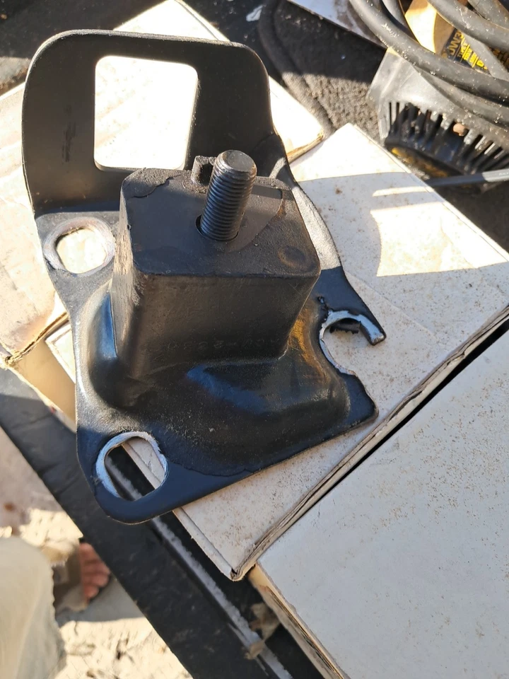 Soporte de motor delantero derecho para PONTIAC ASTRE CHEVROLET MONZA STARFIRE SUNBIRD VEGA Foto 4 de 4