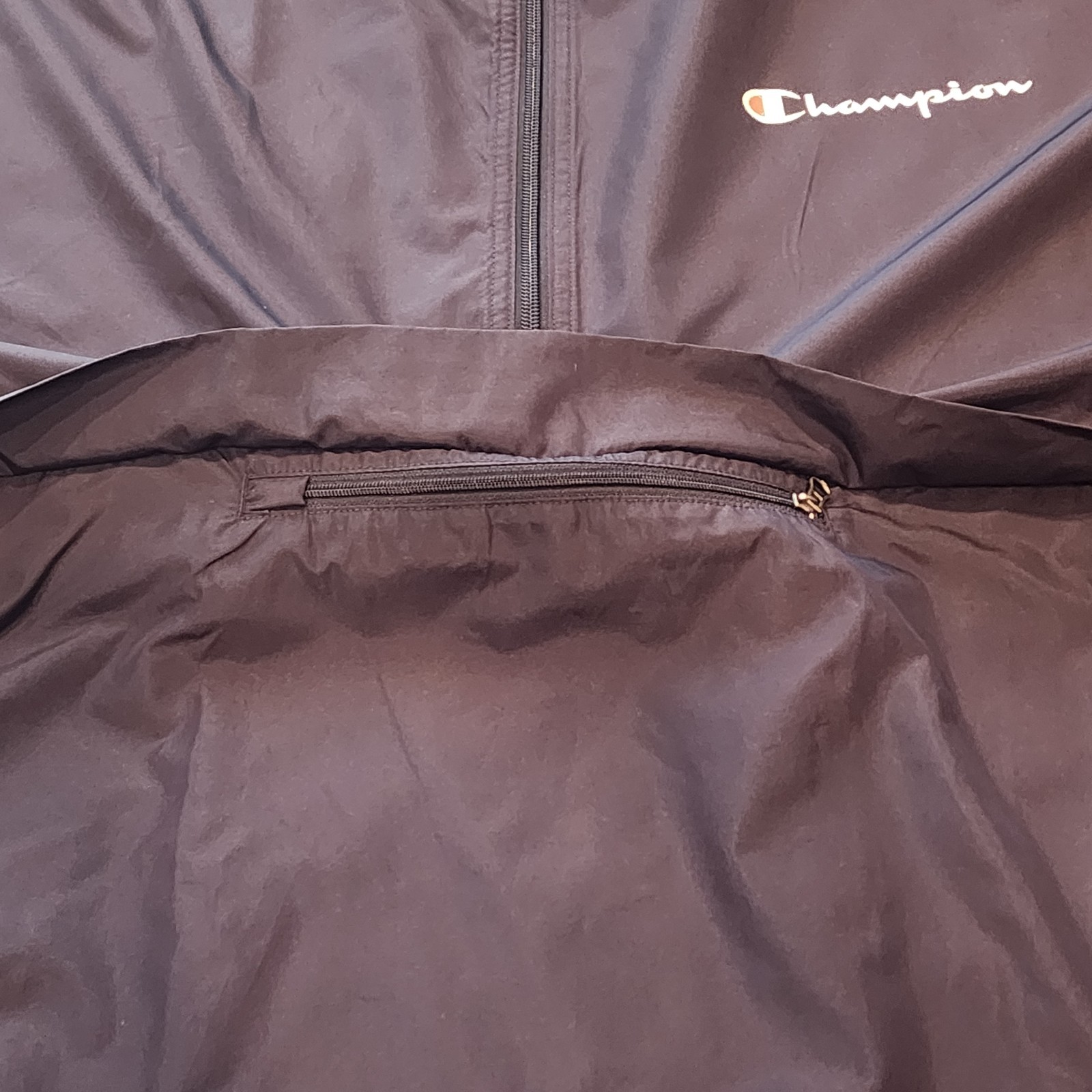CHAMPION Packable Pullover Windbreaker Jacket Hal… - image 4