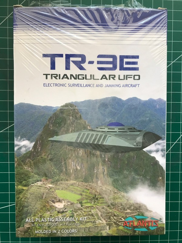 ATLANTIS TR-3E TRIANGULAR UFO open box bagged parts complete