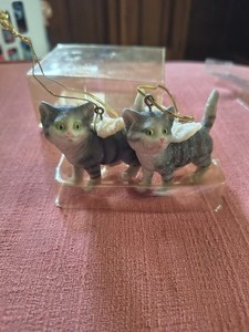 Crafts Poly Resin Cat Ornaments