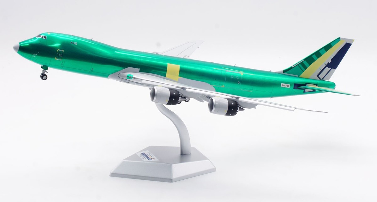 SQ Wings 1:200 Atlas Air Boeing B747-8F Diecast Aircraft