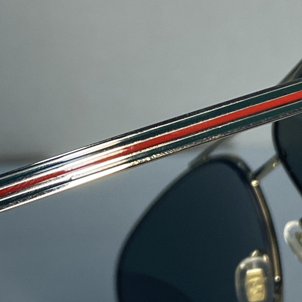 GUCCI GG0137S 002 61[]13 140 Black Gold Plastic Metal 