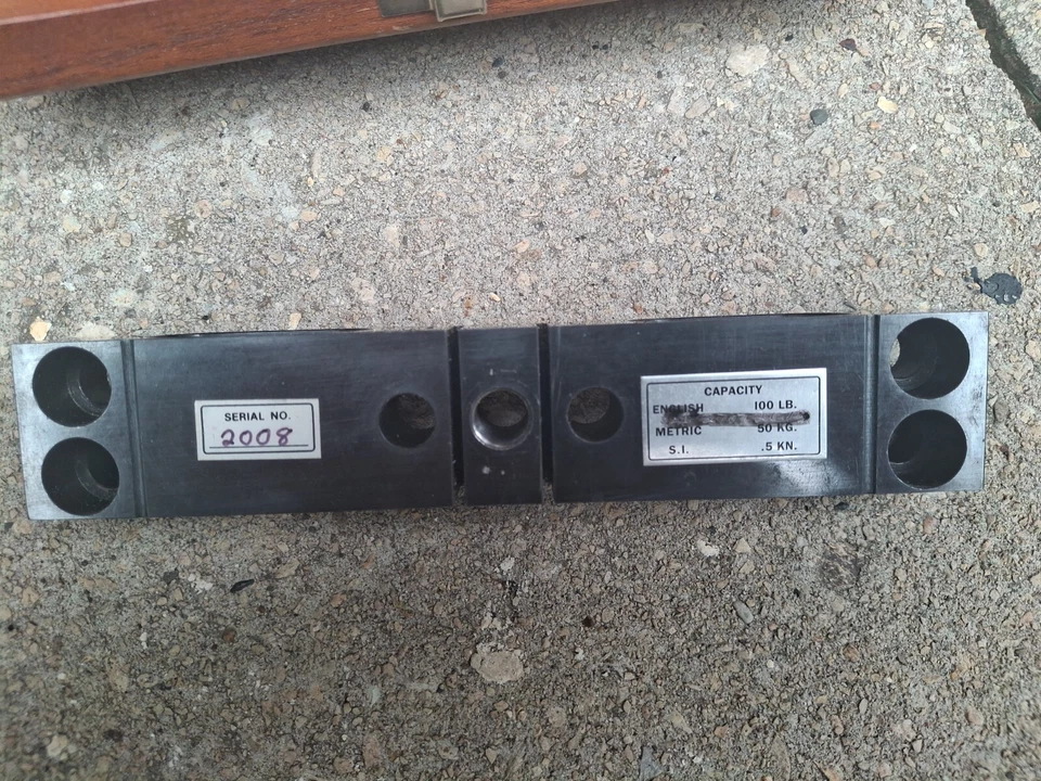 Accesorio de alineación de muestras Instron bloque de centrado de muestras de precisión universal Foto 3 de 4