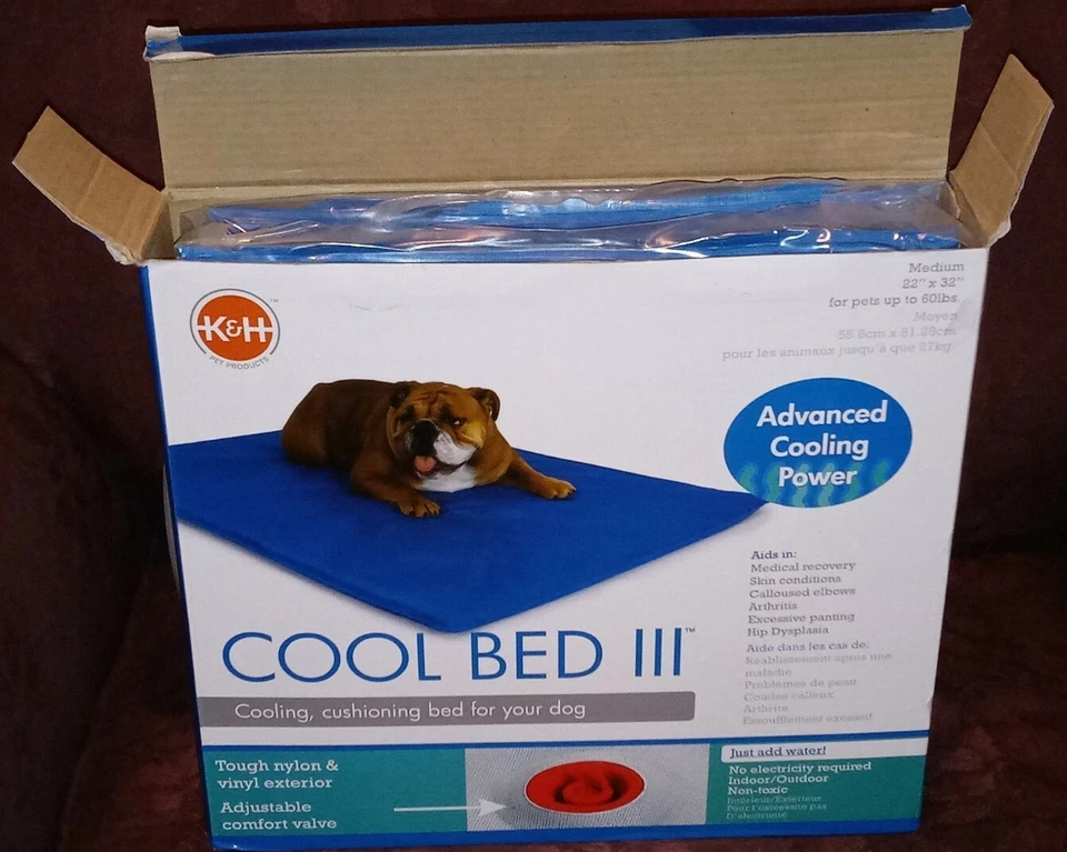 K&H Pet Product Cool Bed III Thermoregulating Pet Bed Medium Blue 22" x 32" 60lb - Image 3 of 3
