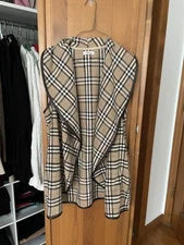 Rosette Layering Vest With Pockets - Brown Checkered Pattern