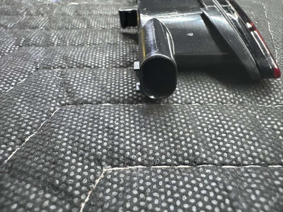 2020 2021 2022 2023 Porsche 911 992 Carrera Rear Center Third Break Line OEM - Image 4 of 4