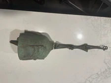 RARE PAOLO SOLERI (ITALY) LG BRUTALIST BRONZE WIND BELL, W/NAT VERDIGRIS PATINA