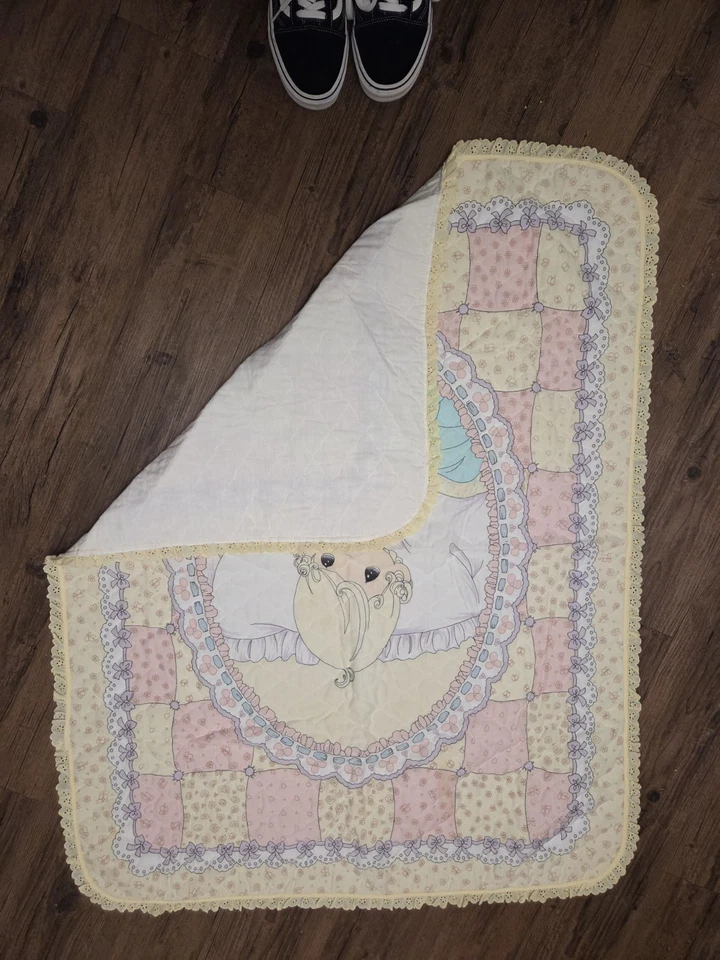 Edredón bebé Precious Moments vintage - pastel con volantes Foto 3 de 3