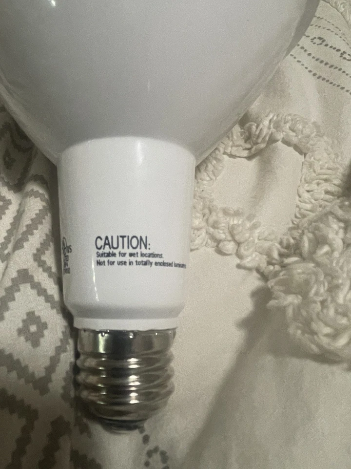 Bulbrite LED15PAR38/FL40/830/WD/2 15W 3000k Dimmable Suitable For Wet Locations - Image 4 of 4