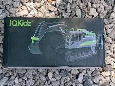 Lokidz RC Crawler Excavator Model Kit Boxed Black, Green Remote Control Toy