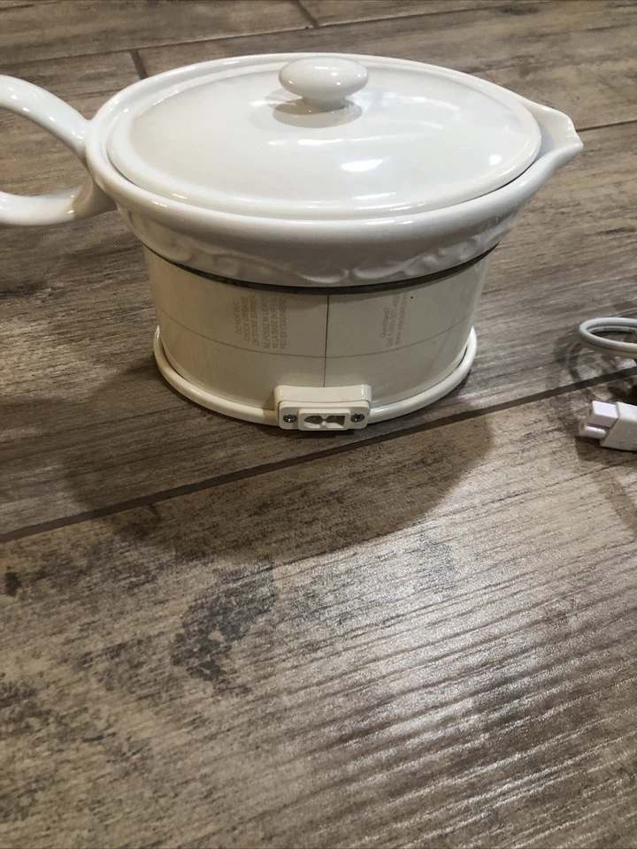 Crock Pot Gravy Mate By Rival Electric Gravy and Syrup Warmer Model SCVG000 - Image 3 of 4