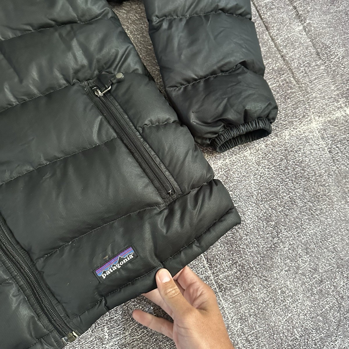 Women's Vintage Y2K Patagonia Black Gray Full Zip Up Down Puffer