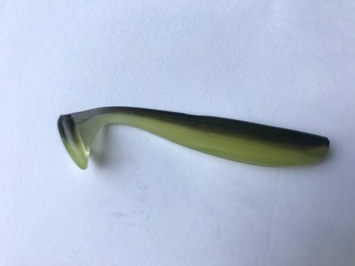 20pcs 2.75" Paddle Tail Soft Plastic Fishing Lure Mix Color Fishing Tackle 9# - Picture 3 of 3
