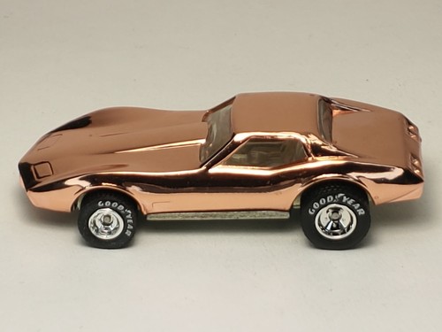 Hot Wheels Chrome Bronze 1975 Corvette Stingray w/Real Riders LE - Picture 5 of 9