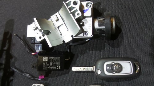 Vauxhall Astra K 1.6CDTI 100Kw Engine Control Unit Sündschlüssel Lock - Picture 7 of 9