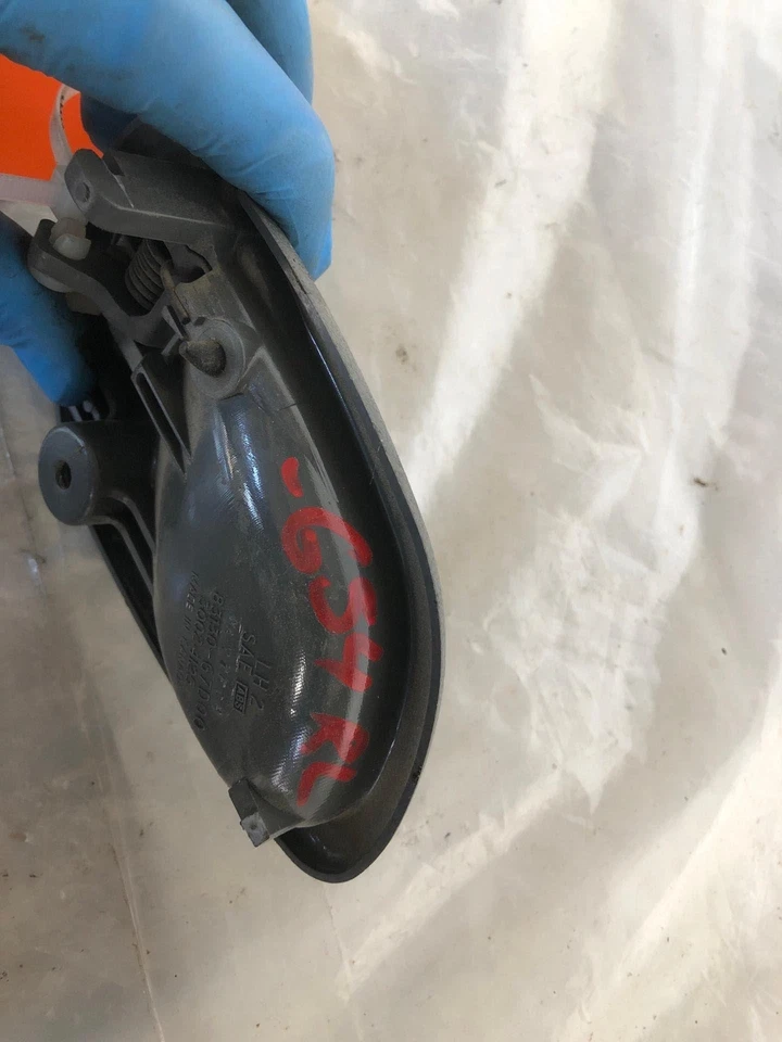 1999 - 2004 CHEVROLET GEO TRACKER Maçaneta Traseira Interna Lado Esquerdo do Motorista LH - Imagem 3 de 4