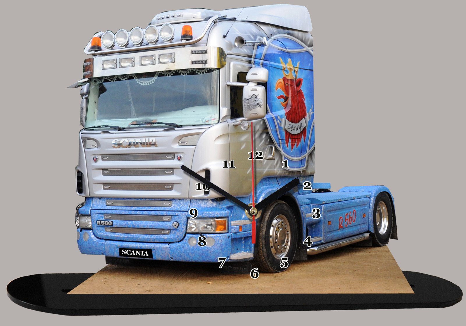 Horloge miniature Scania avec socle stable et mouvement quartz silencieux