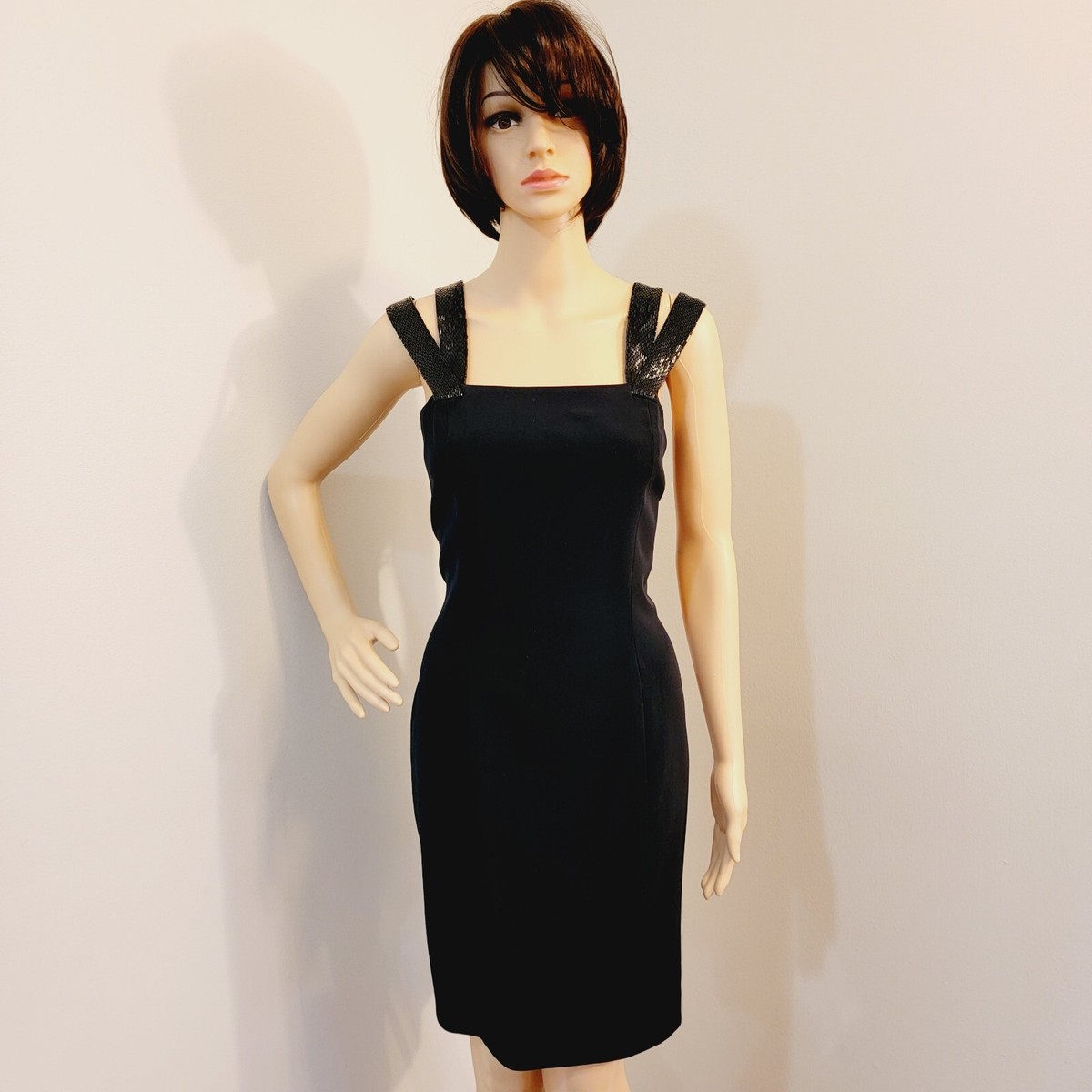 lime nite formal dress Fully Lined Black Beaded Cocktail with Criss-Cross Back Size 10 Evening gown for plus size