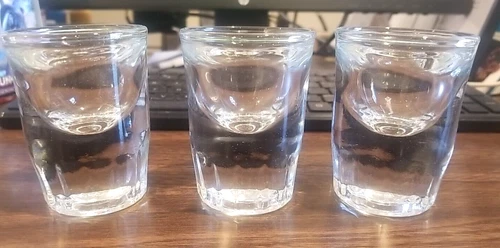 (3- EACH) 1.25 oz FLUTED LIQUOR/WHISKEY SHOT GLASS LIBBEY 5135/BARS/TAVERNS