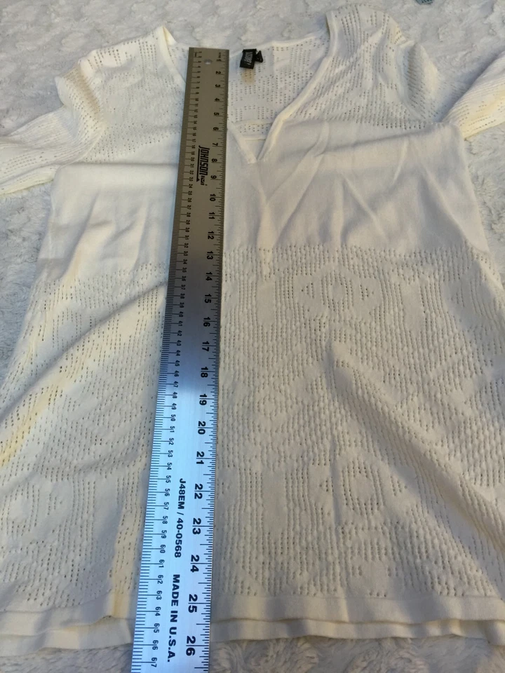 Top Yoana Baraschi Mujer Grande Cuello en V Manga Larga Ojales Tejido Blanco Informal Foto 2 de 4