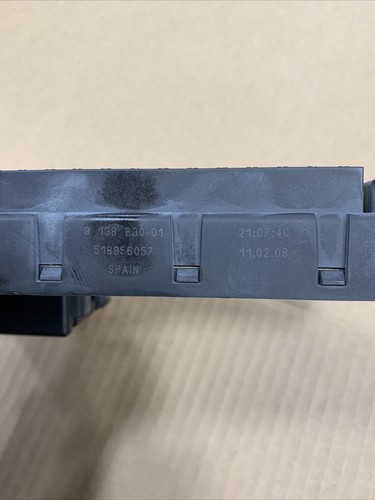 BMW E60 E63 650I 550I 04-10 REAR TRUNK POWER DISTRIBUTION FUSE BOX RELAY #46 - Picture 7 of 7
