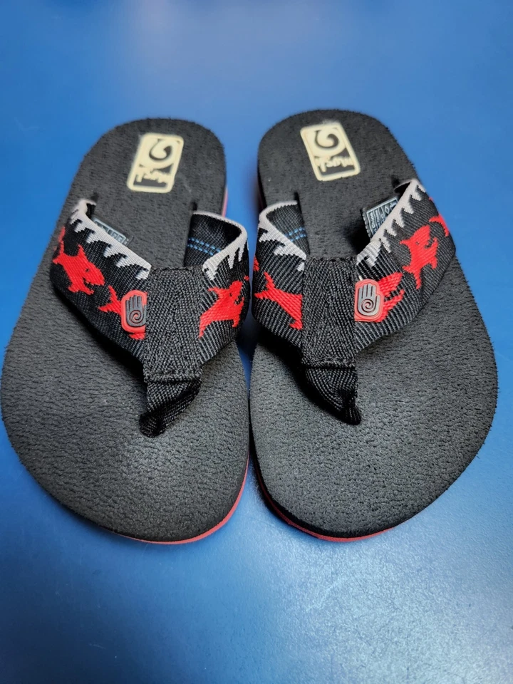 Сандалии-шлепанцы Teva Mush II 2 цвета акулы черные красные размер 9 детские для мальчиков девочек - Изображение 4 из 4