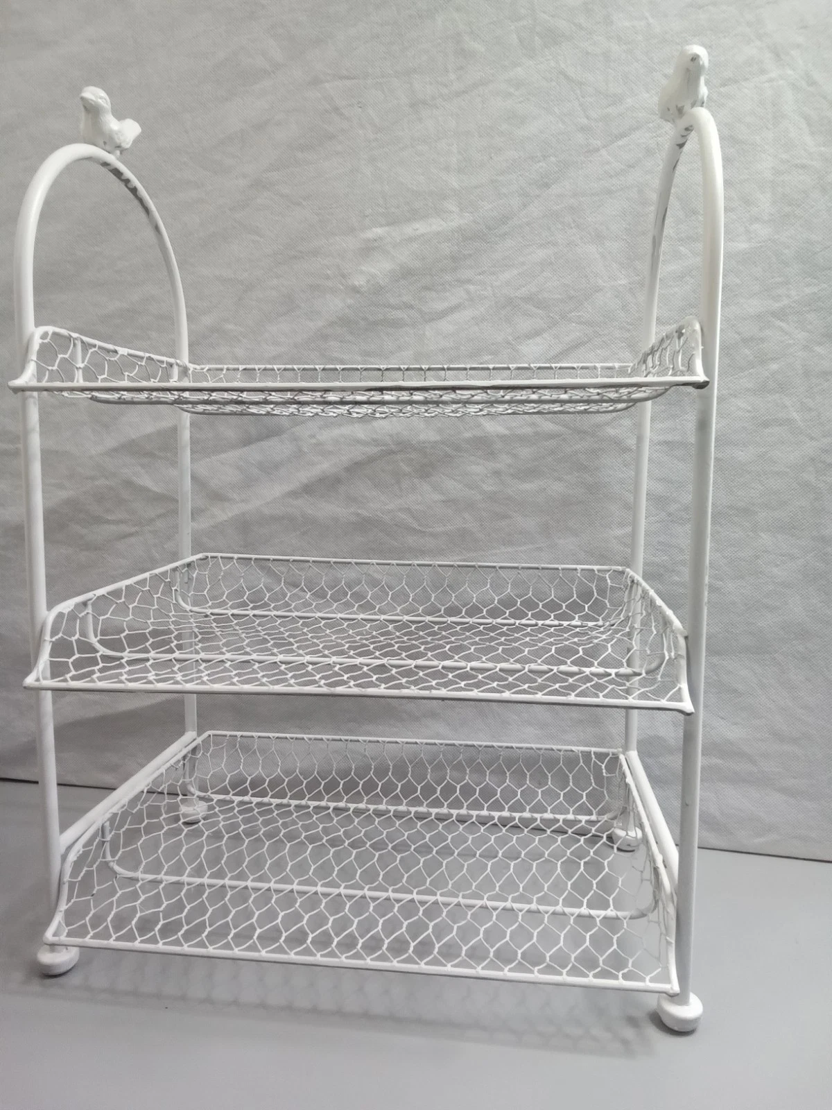 Wire Shelf White Birds Chicken Wire