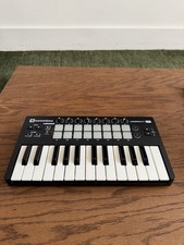 Novation Launchkey Mini 25-Key MIDI Keyboard ...