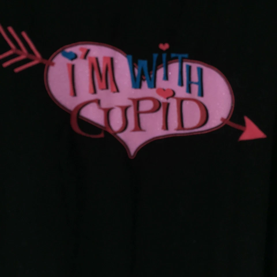 Camiseta Unisex Niños Mangas Cortas I'm With Cupido Negra Estampado Gráfico Talla 2XL Foto 4 de 4