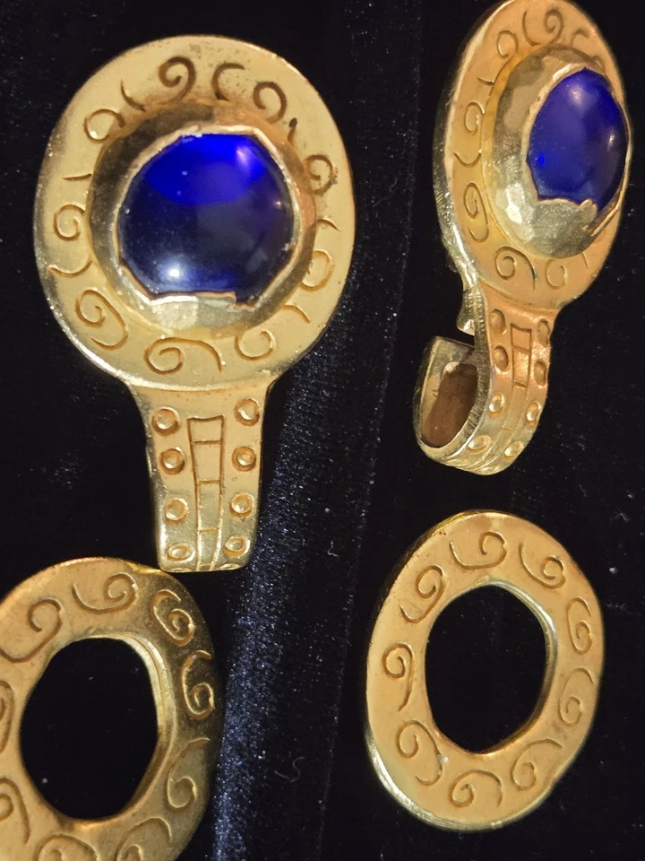 ASSAI ULTRA RARE 1980 BLUE  PARIS EARRINGS CLIP-ON ESTATE SALE FIND UNIQUE - Image 3 of 4