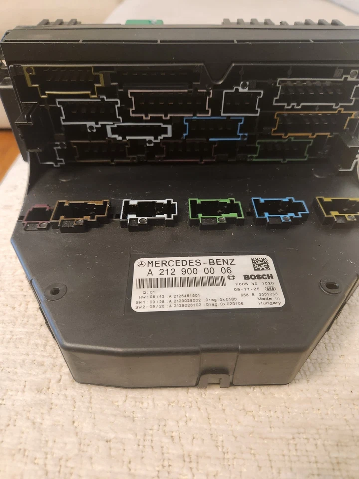 Caja de fusibles relé módulo SAM delantero 10-16 Mercedes W212 E350 SLK250 CLS550 C350 FABRICANTE DE EQUIPOS ORIGINALES Foto 2 de 4