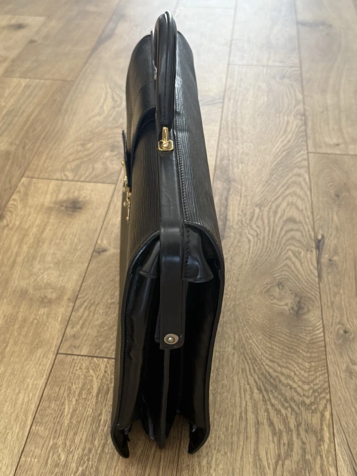 Maletín Louis Vuitton Epi Servillette Fermoir Foto 4 de 4