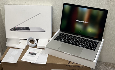 Apple MacBook Pro 13 13.3 in 2018 Silver/Intel Core i5 8th Gen