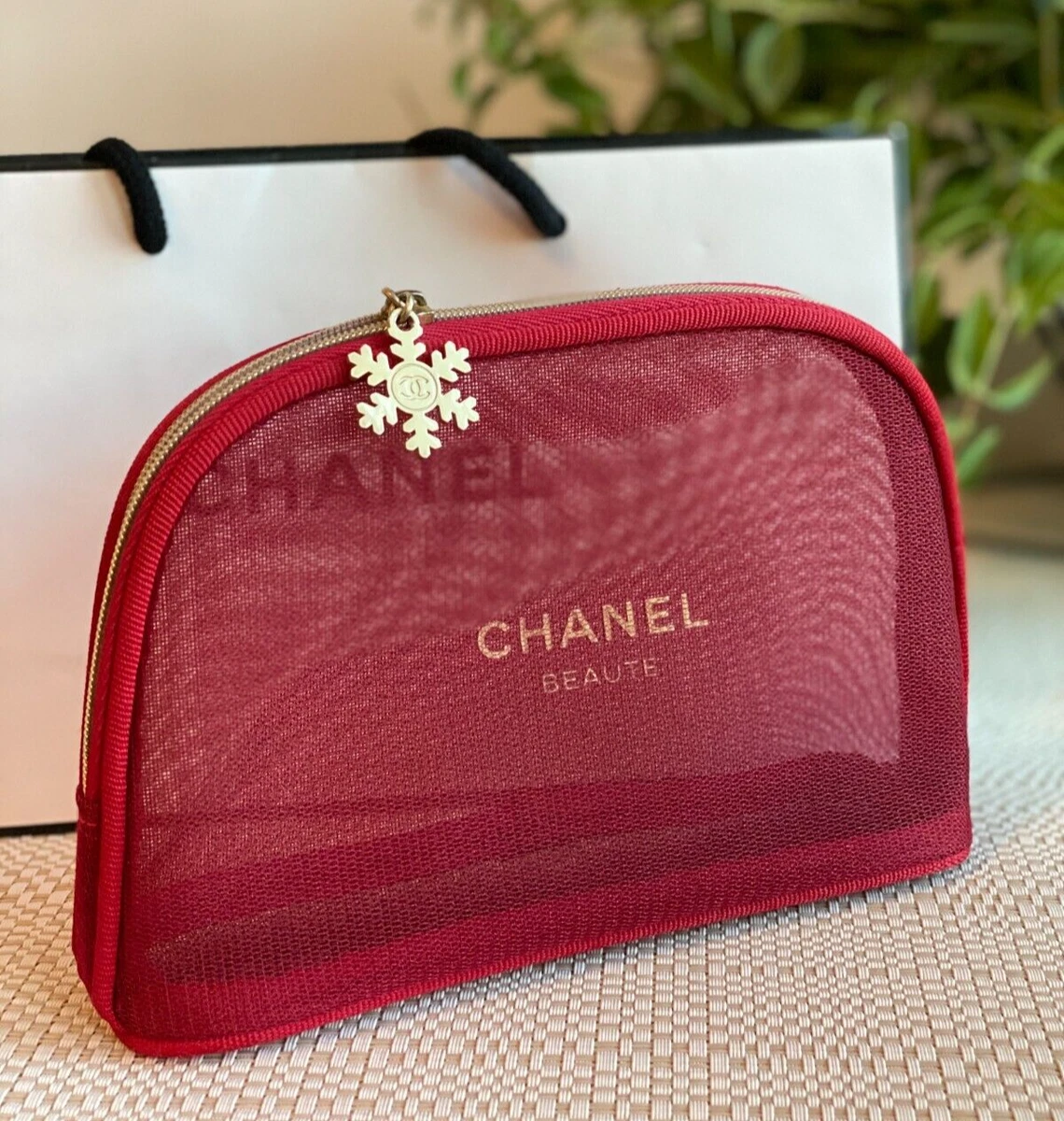 CHANEL BEAUTE Red Mesh Makeup Cosmetic Bag ** New no Box