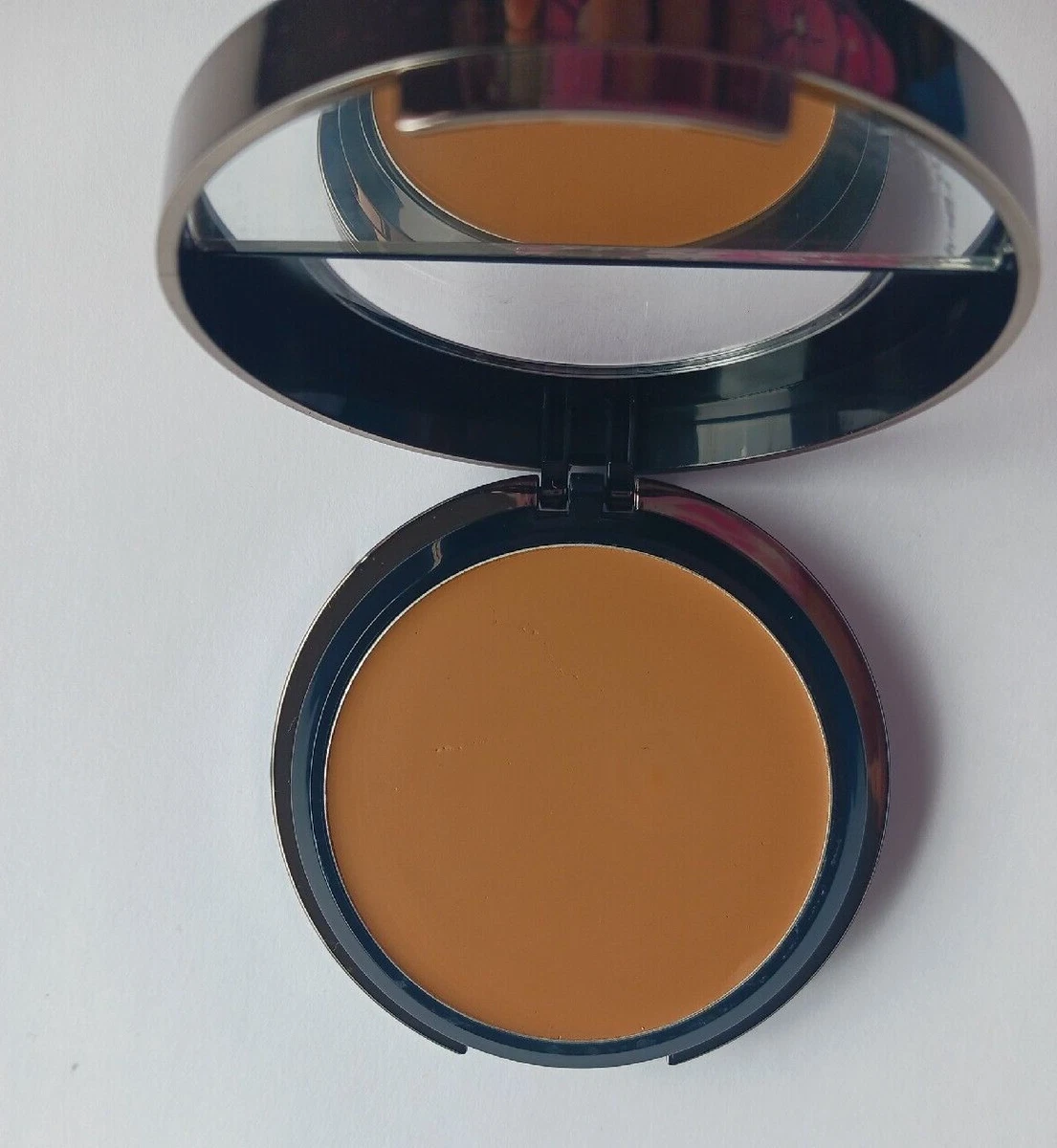bodyography silk cream compact foundation