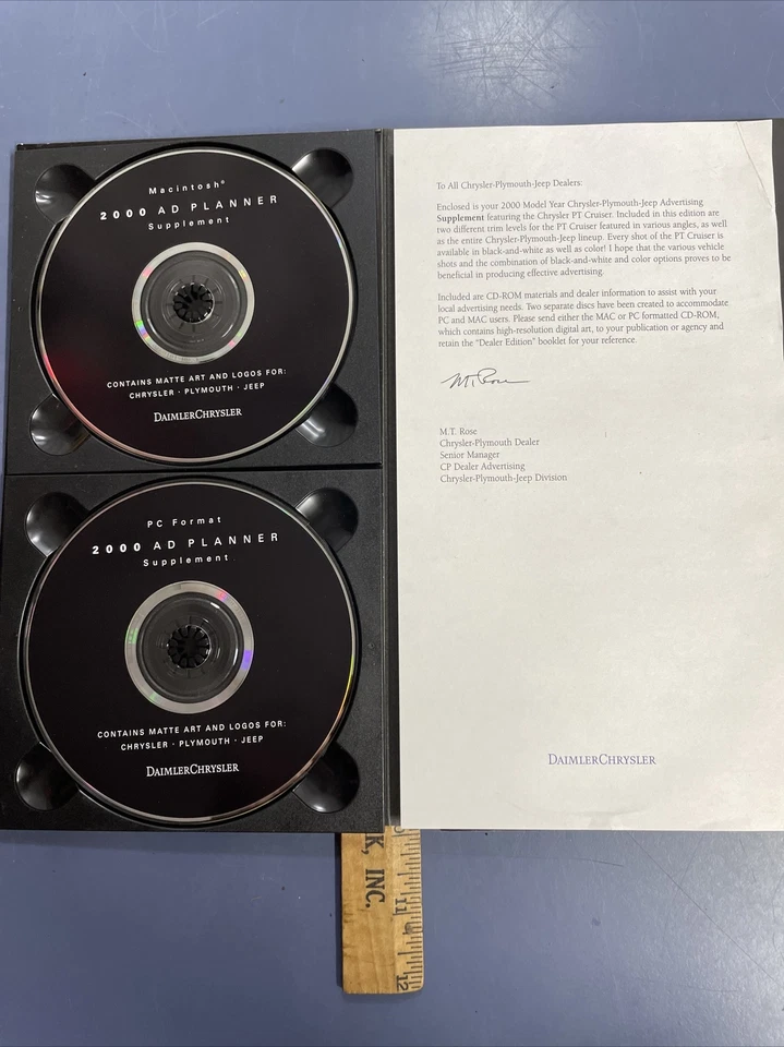 Jeep Plymouth Chrysler 2000 vintage raro planificador de anuncios suplemento CD y más Foto 2 de 4