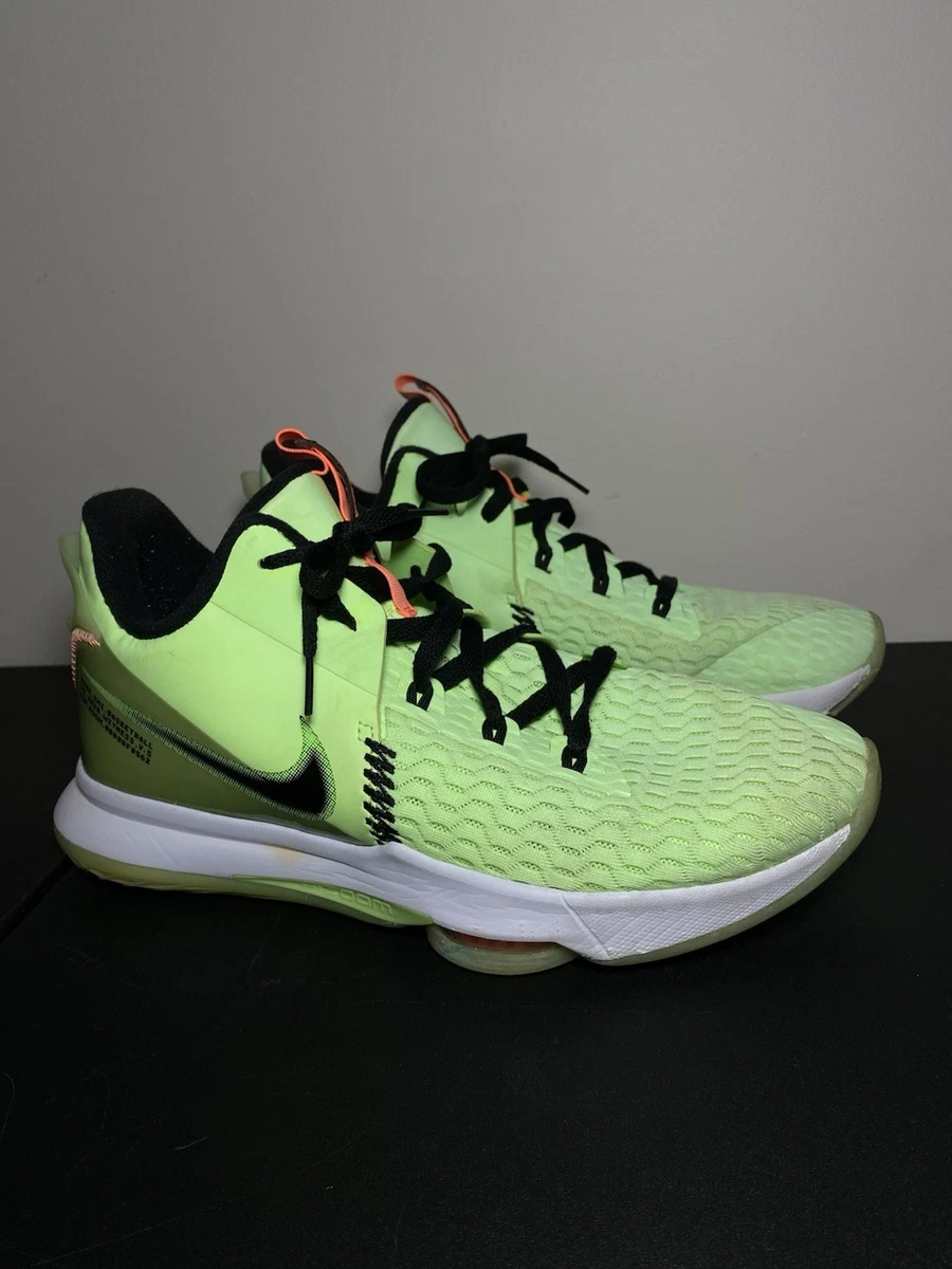 Nike LeBron Witness 5 Grinch | eBay